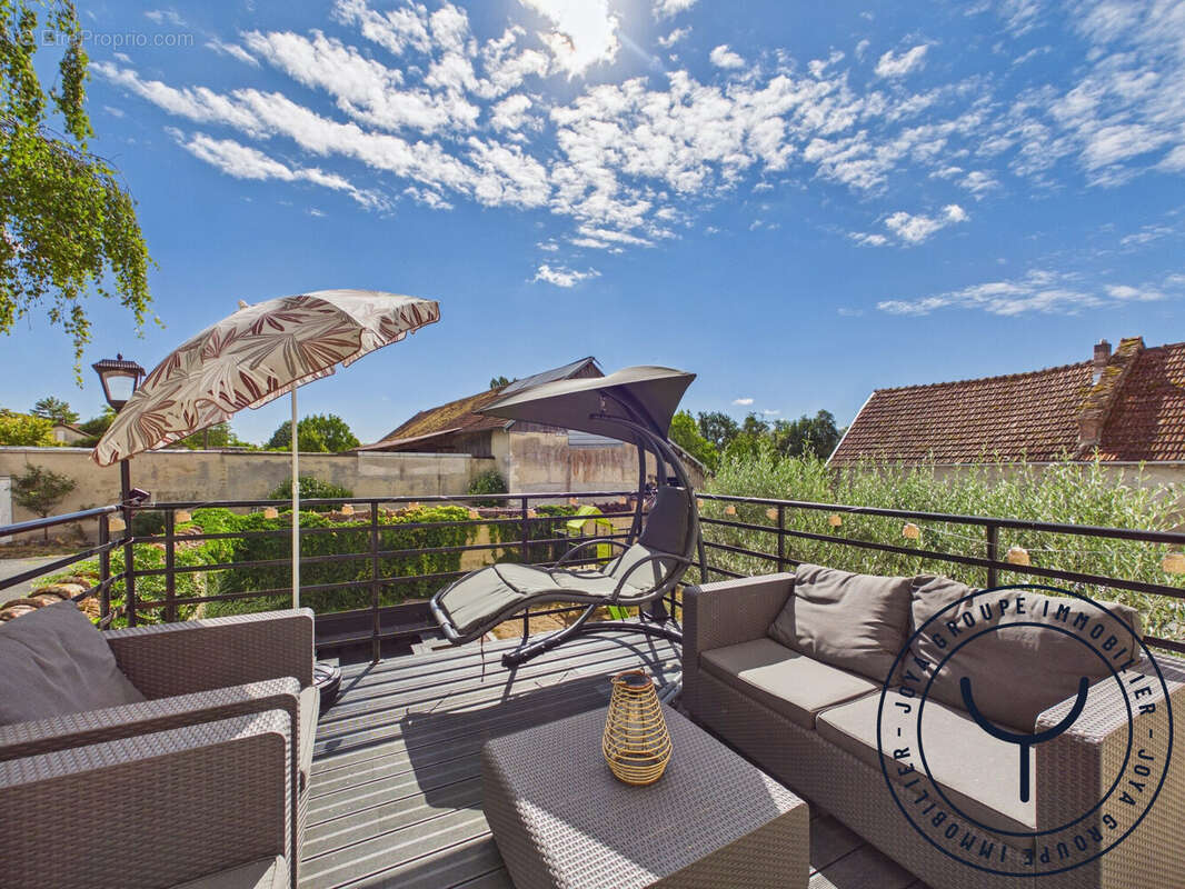 Maison 291 m² à Granges-Sur-Aube  - photo 9