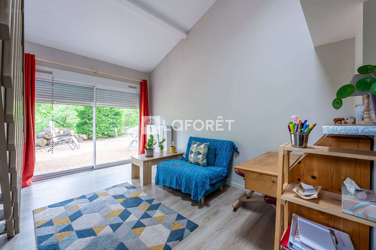 Maison à SAINT-GERMAIN-SUR-L&#039;ARBRESLE