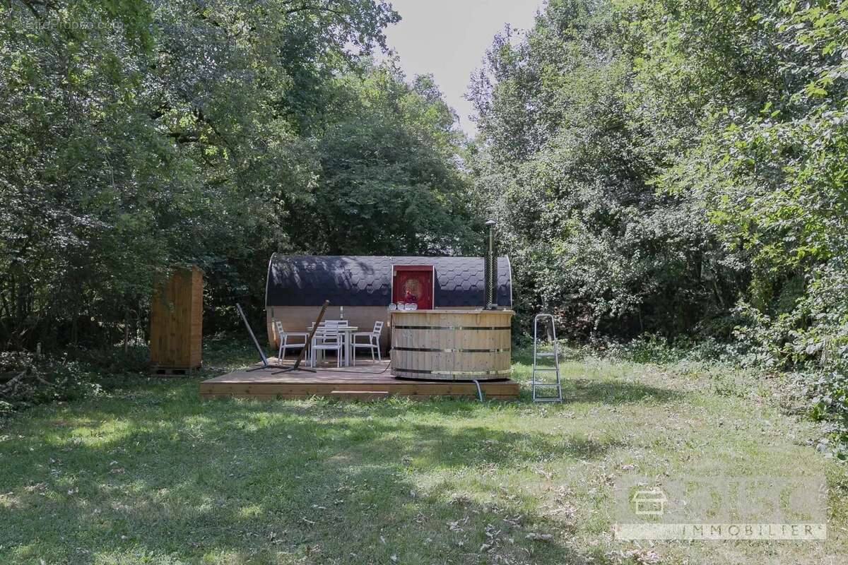 Propriété avec deux gites, camping, logement insolites. - photo 22