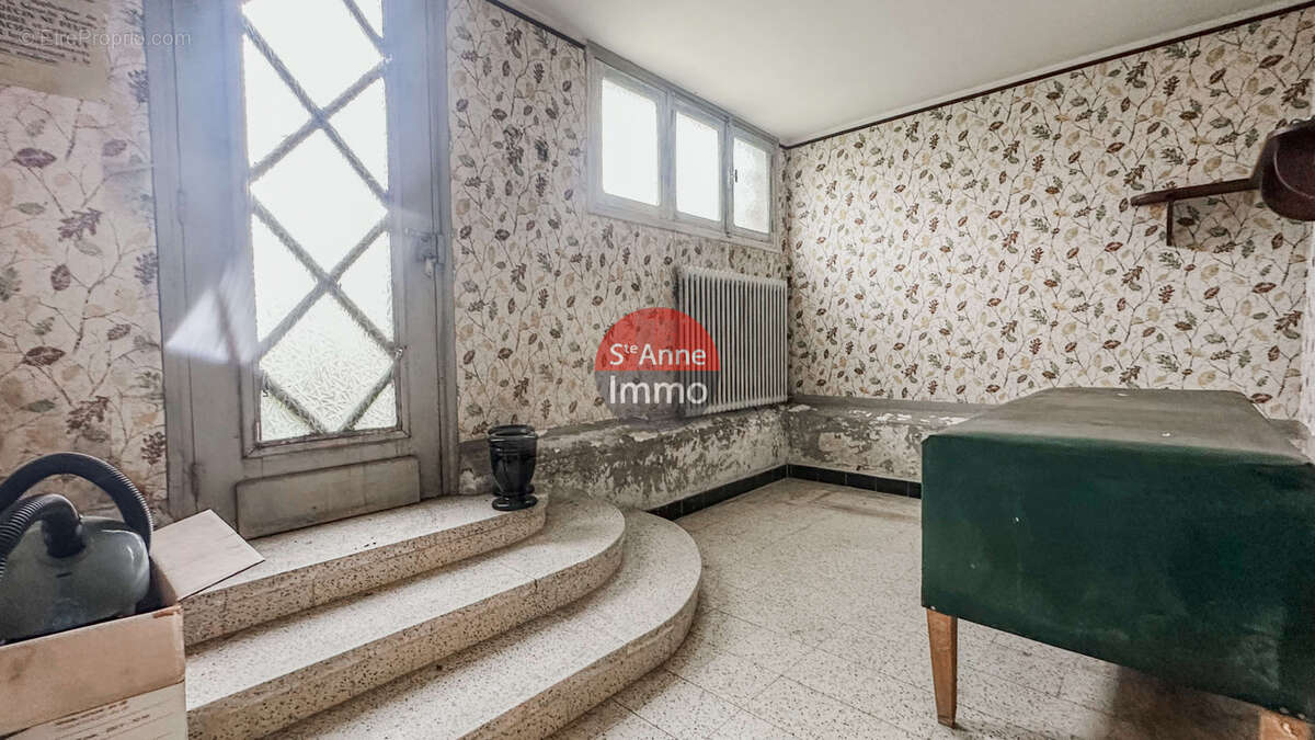 Maison à LIGNIERES-CHATELAIN