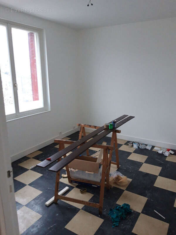 Maison à SAINT-JEAN-DE-BRAYE