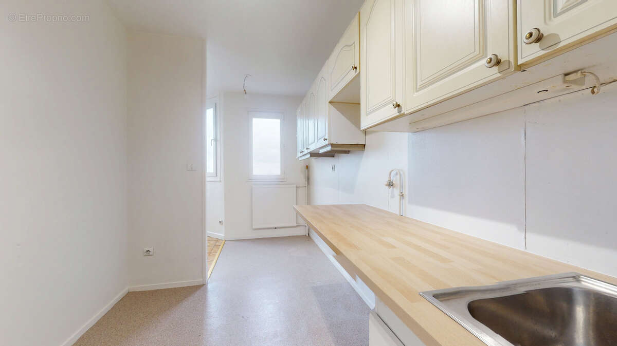 Appartement à SARTROUVILLE
