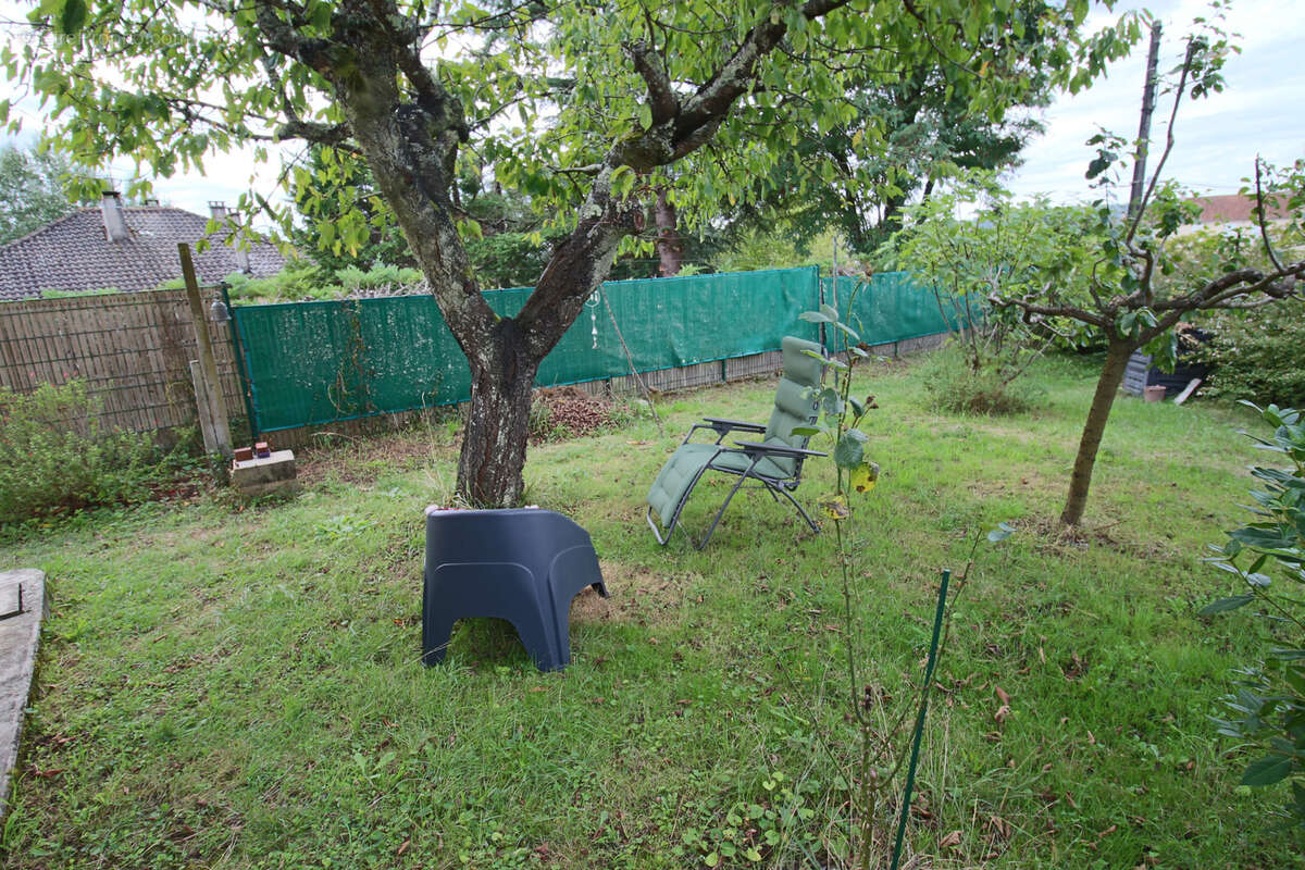 Maison à PUY-L&#039;EVEQUE