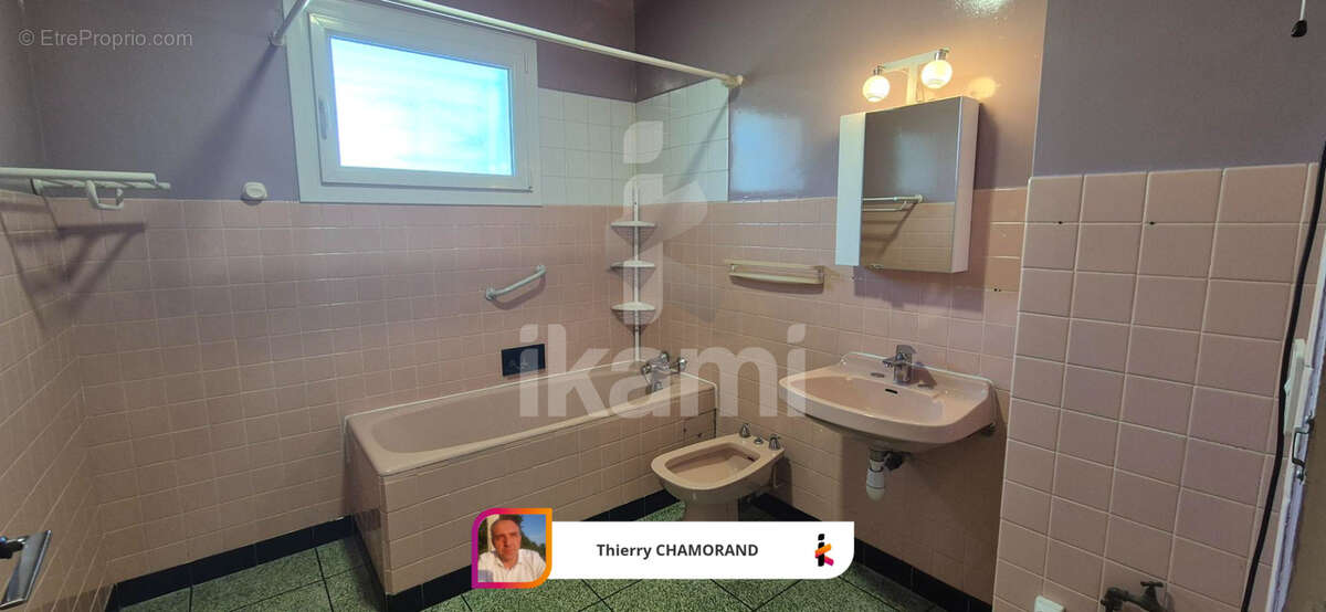 Maison Brison-Saint-Innocent   Charme et potentiel - photo 11