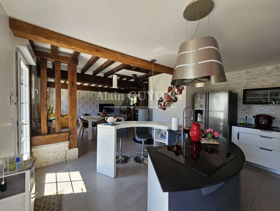 Maison à PONT-L&#039;EVEQUE