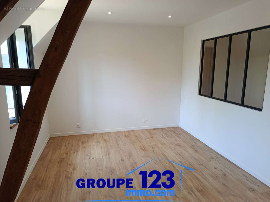 Maison rénovée de 176 m2, 3 ou 4 chambres avec jardin. - photo 8
