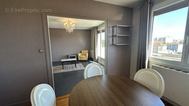 Proche gare, appartement rénové, 2 chambres, garage, balcons, climatisation - photo 4