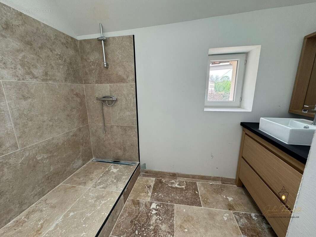 Maison 131 m² à Chateau-Renard  - photo 44