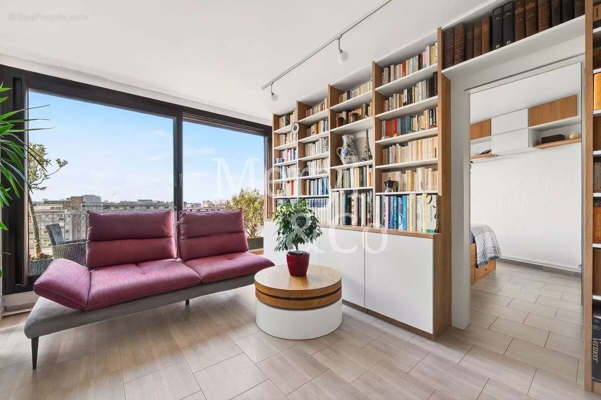 Appartement à PARIS-14E