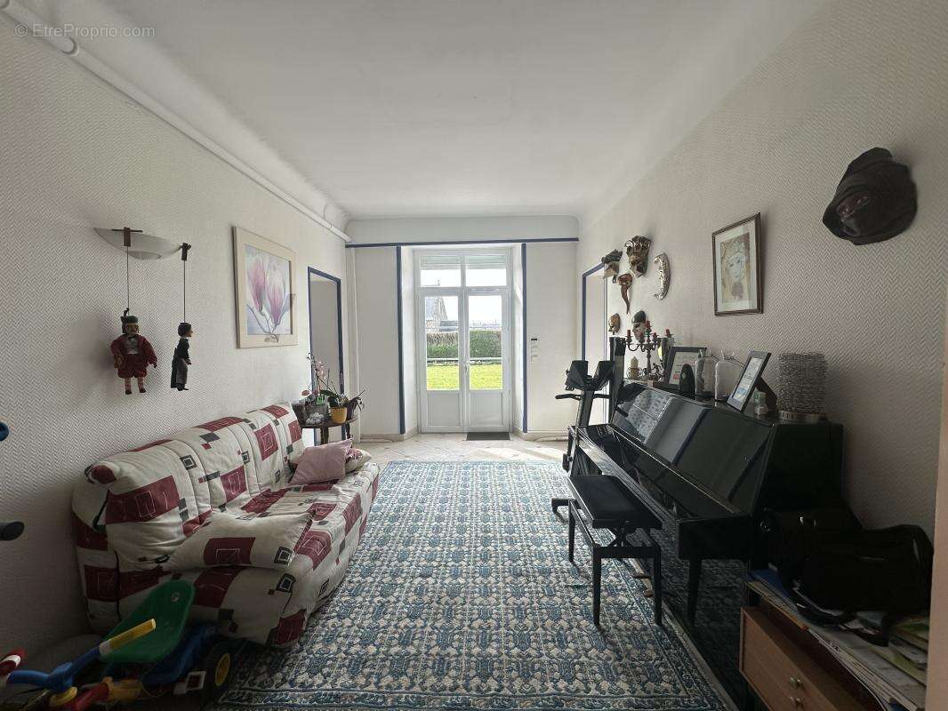 Maison à SAINT-SEVER-CALVADOS