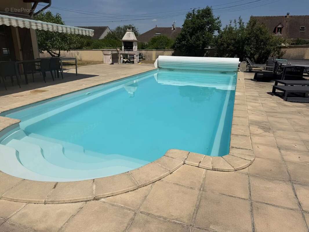 Maison à TREUZY-LEVELAY
