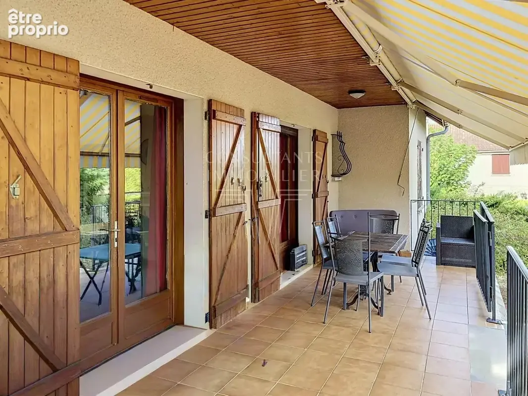 Village de martel. maison familiale avec jardin - photo 2