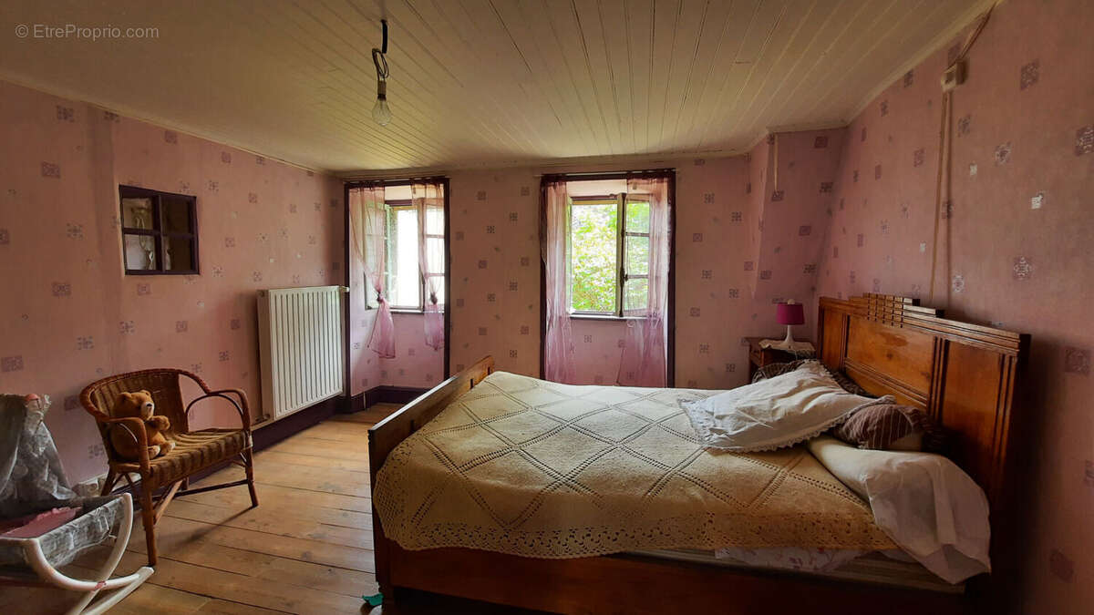 Maison à SAINT-PIERRE-ROCHE