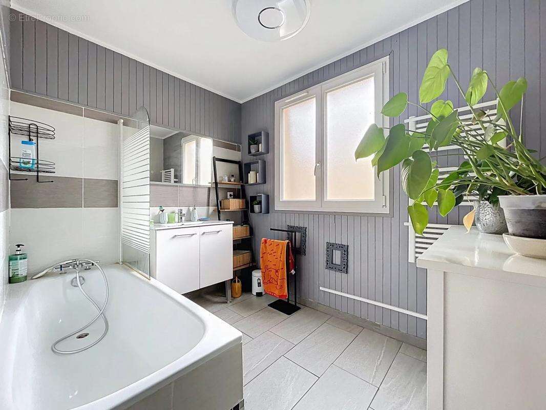 Maison à MONTIGNY-LE-BRETONNEUX