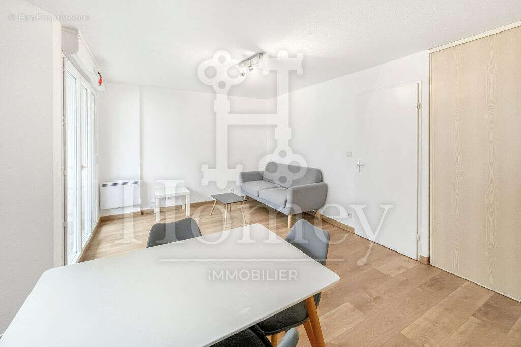 Appartement à VILLE-LA-GRAND