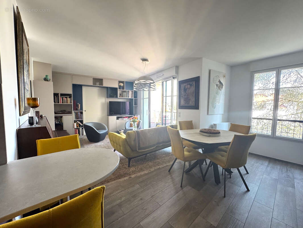 Appartement à SAINT-MAUR-DES-FOSSES