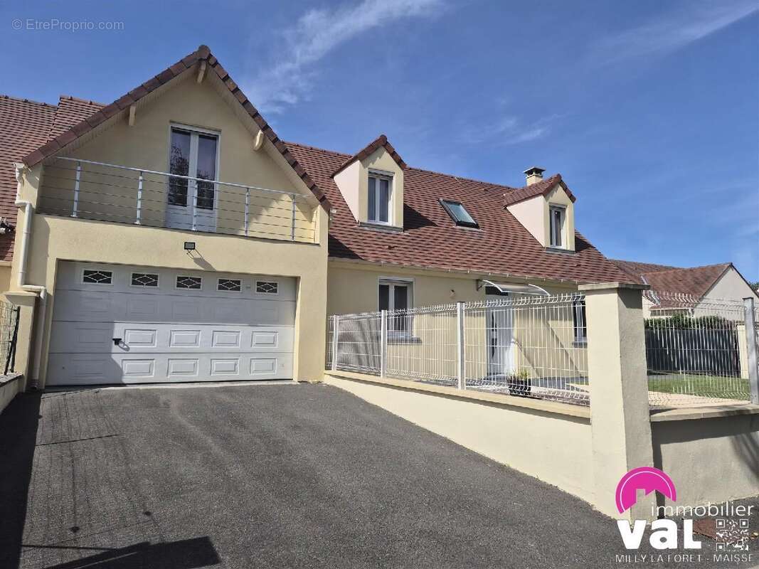 Maison à MALESHERBES