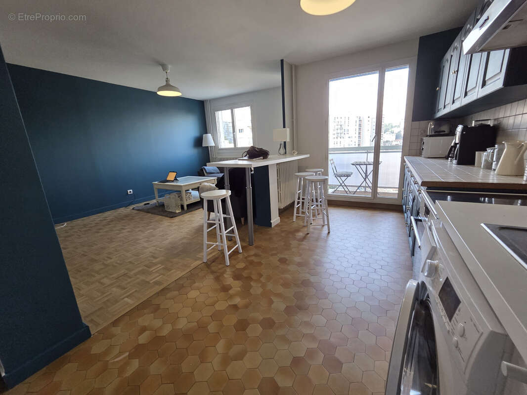 Appartement à SAINT-ETIENNE