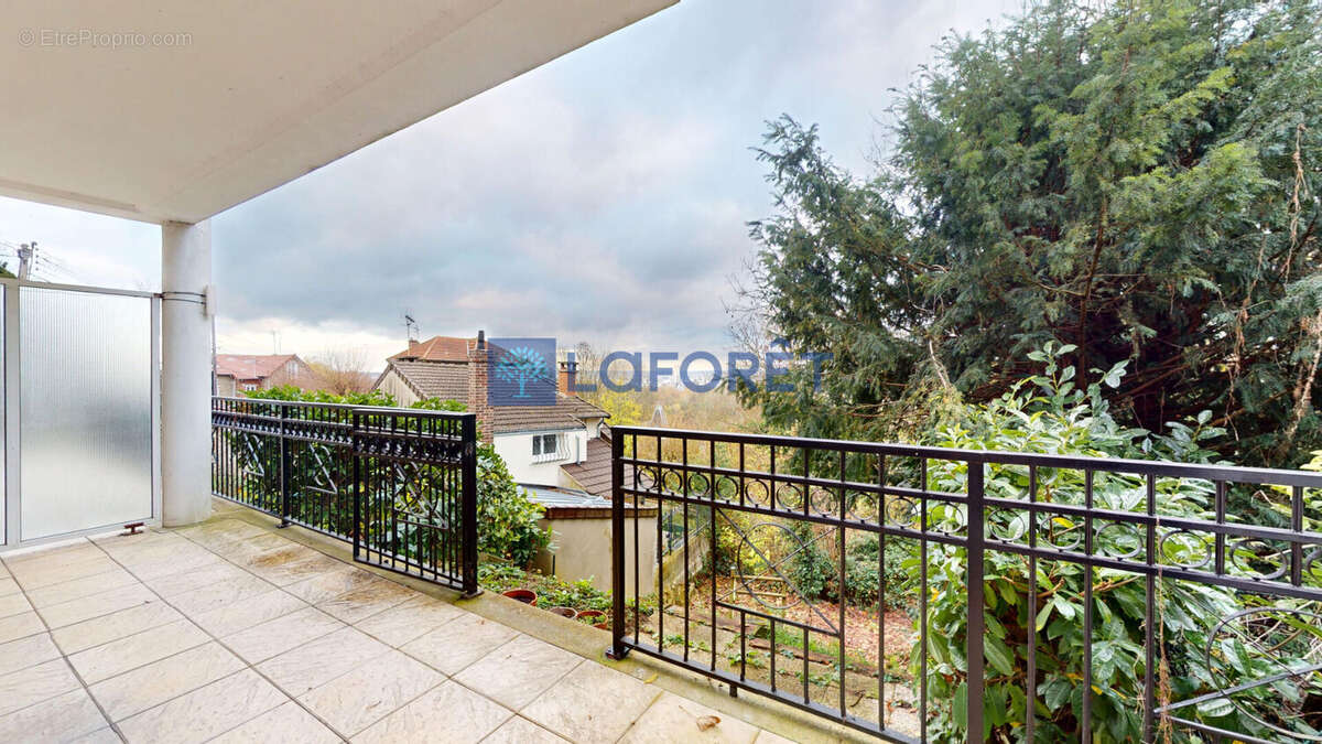 Appartement à ATHIS-MONS