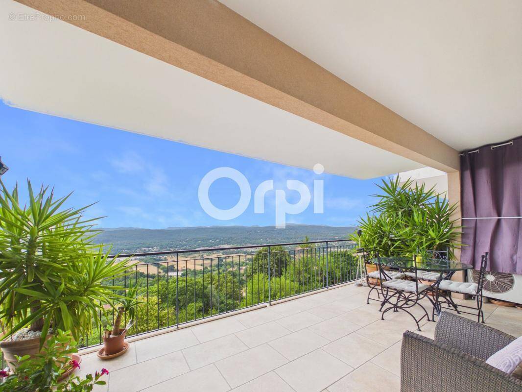 Appartement à MONTAUROUX