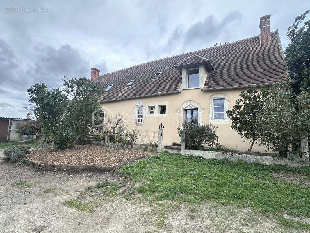Maison à FAVERDINES
