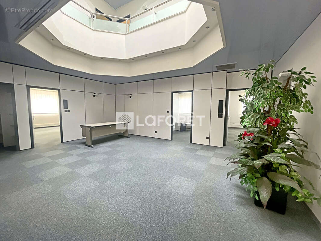 Commerce à IZERNORE