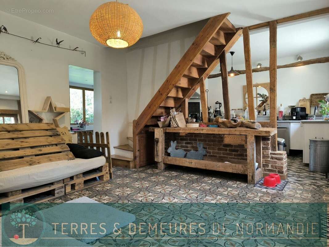 Maison à BOURG-ACHARD