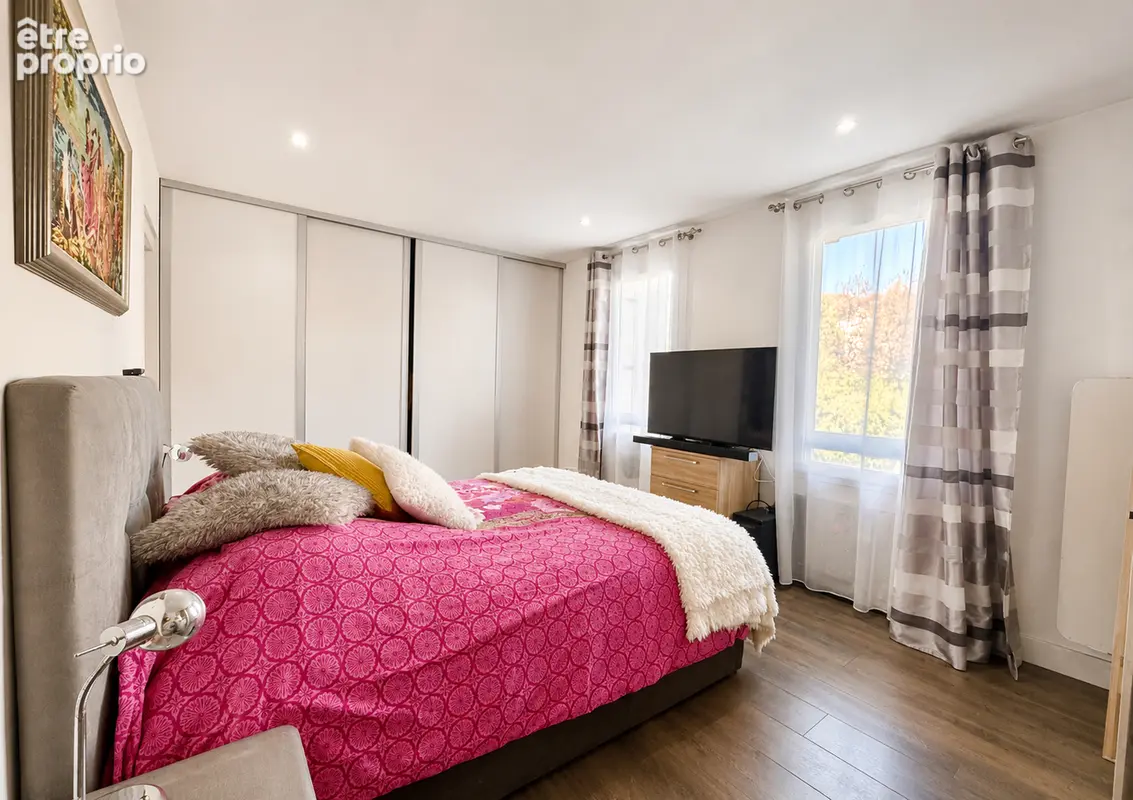 Vaste t2 de 86 m² avec terrasse, garage et cave, proche frontière suisse, copropriété haut de gamme avec piscine et tennis - photo 4