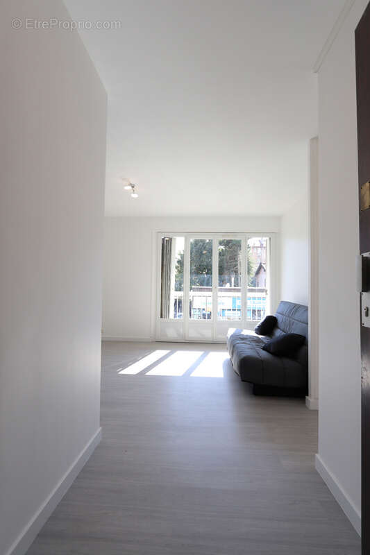 Appartement à LES PAVILLONS-SOUS-BOIS