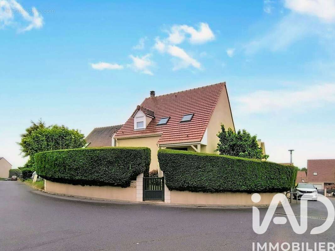 Photo 2 - Maison à MARLY-LA-VILLE