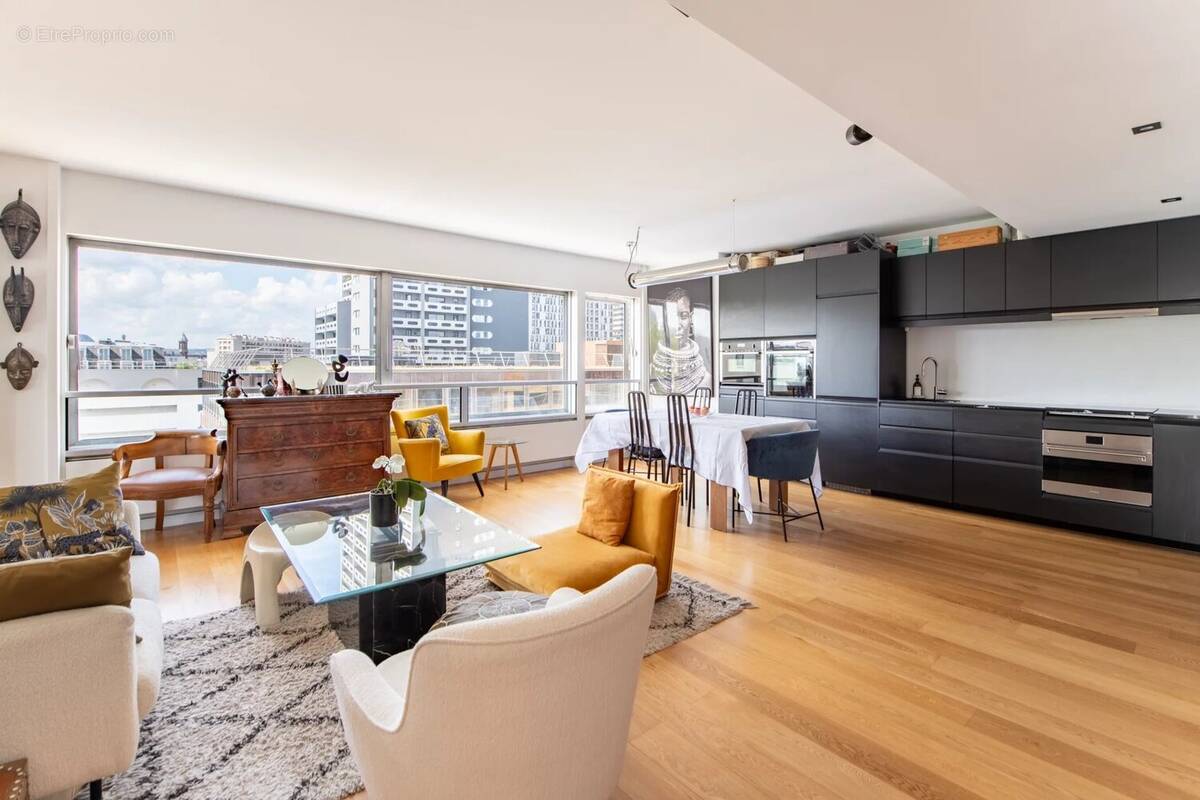 Appartement à PARIS-15E