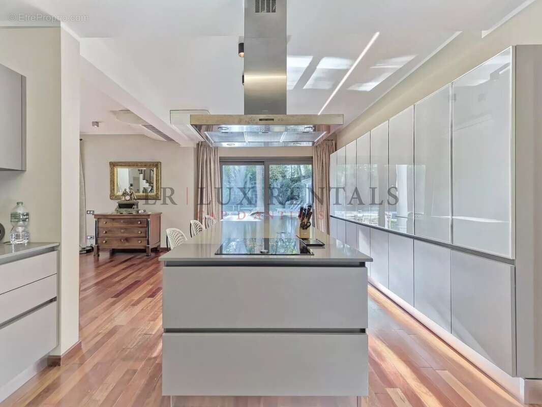 Maison à MOUGINS