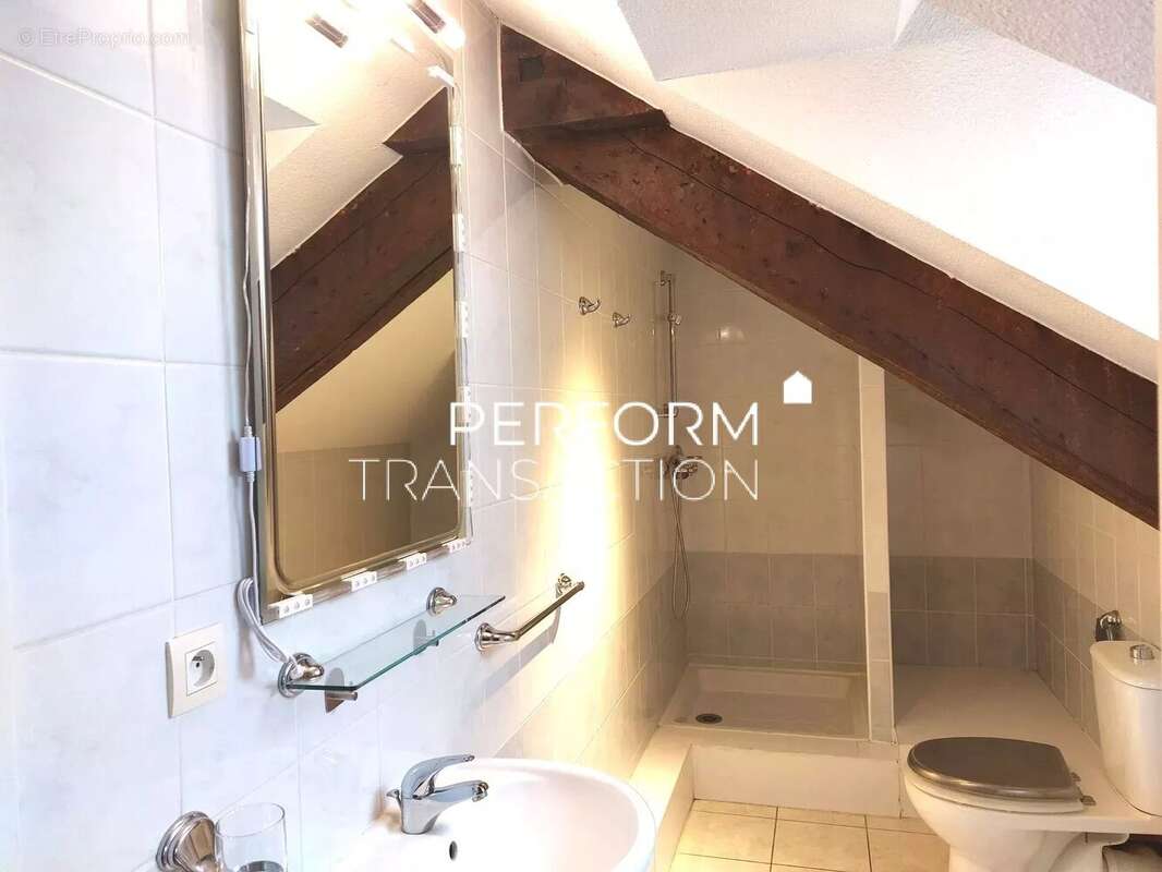 Appartement à POISAT