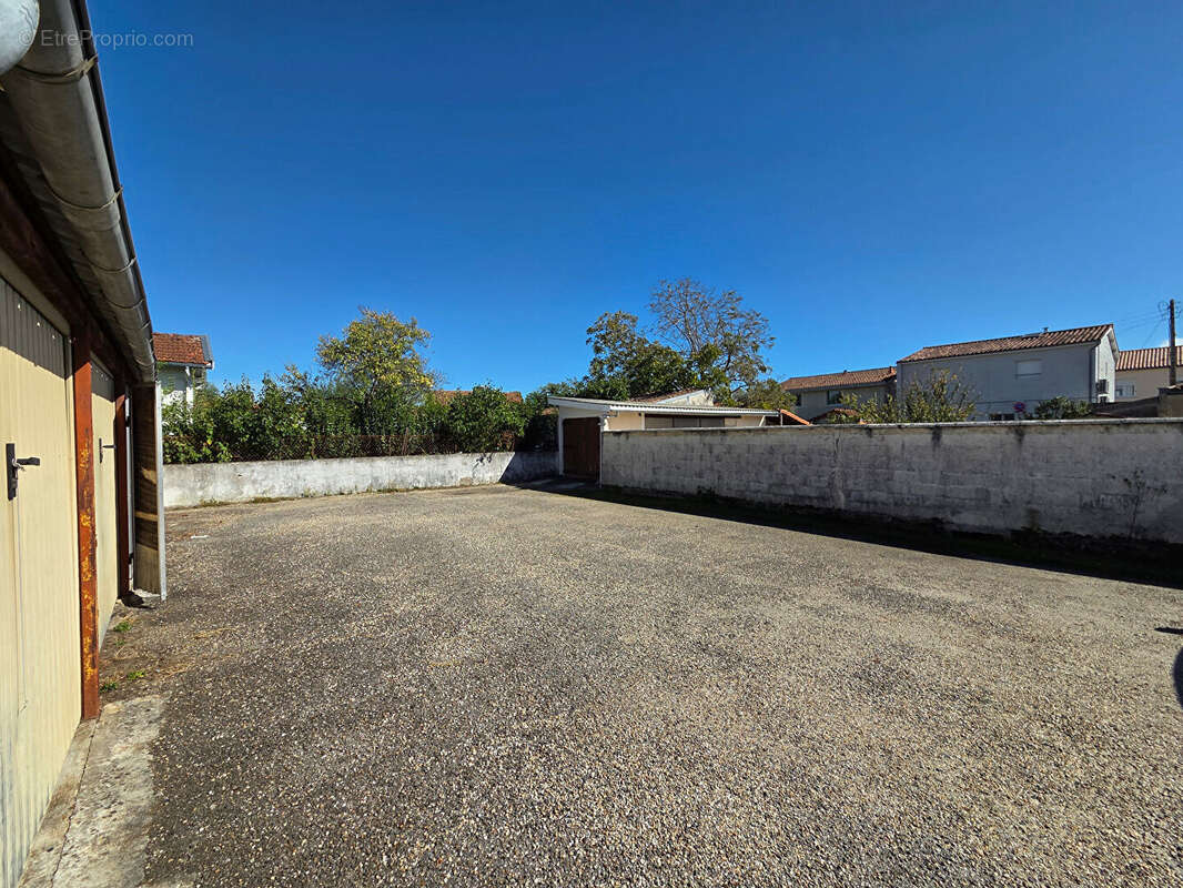 Hangar à Begles - photo 3
