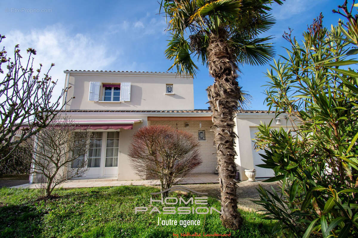 Maison à VAUX-SUR-MER