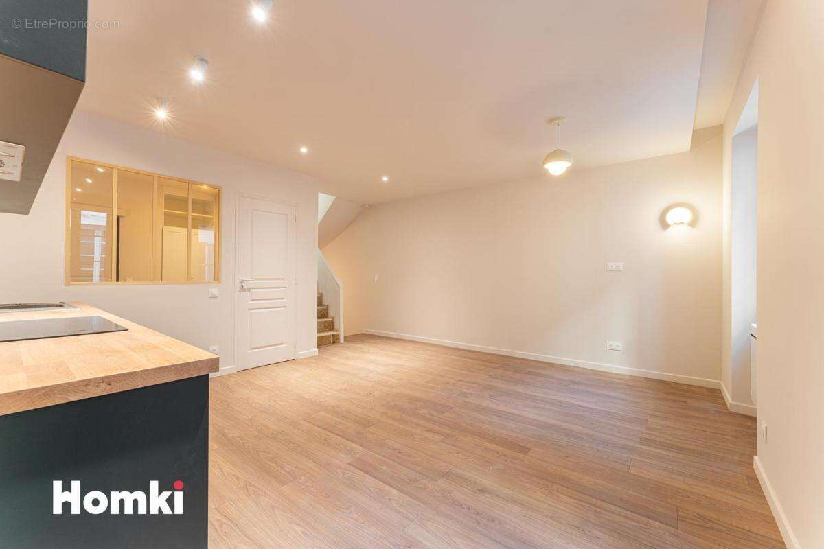 Appartement à MARSEILLE-2E