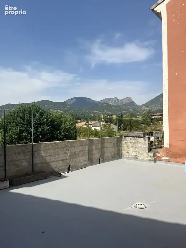 Maison de caractère avec gîte indépendant, atelier et grande terrasse   Hyper-centre de Bourdeaux - photo 9