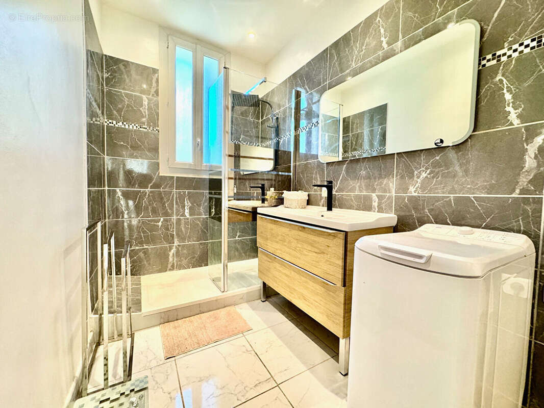 Appartement à MARSEILLE-11E