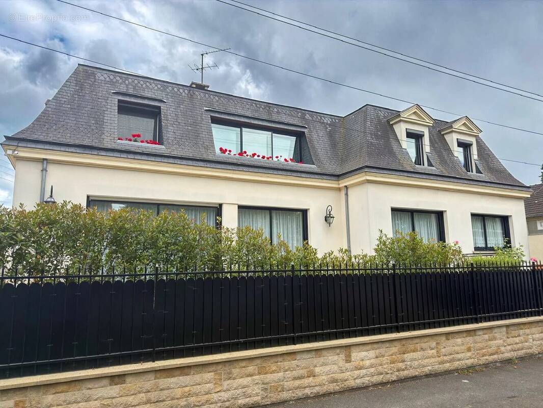Maison à LIVRY-GARGAN