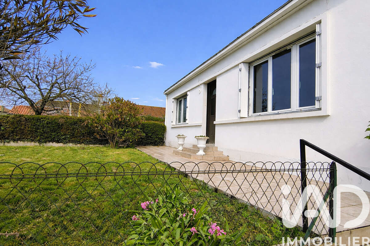 Photo 2 - Maison à SAINT-PIERRE-LE-VIEUX