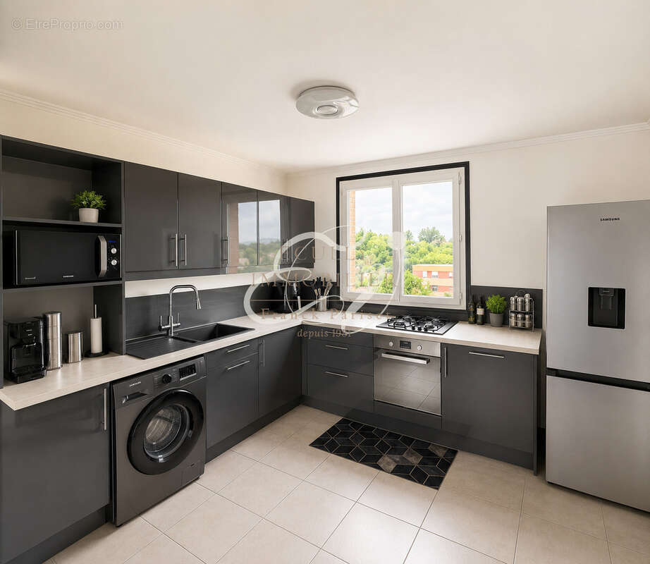 Appartement à L'ARBRESLE