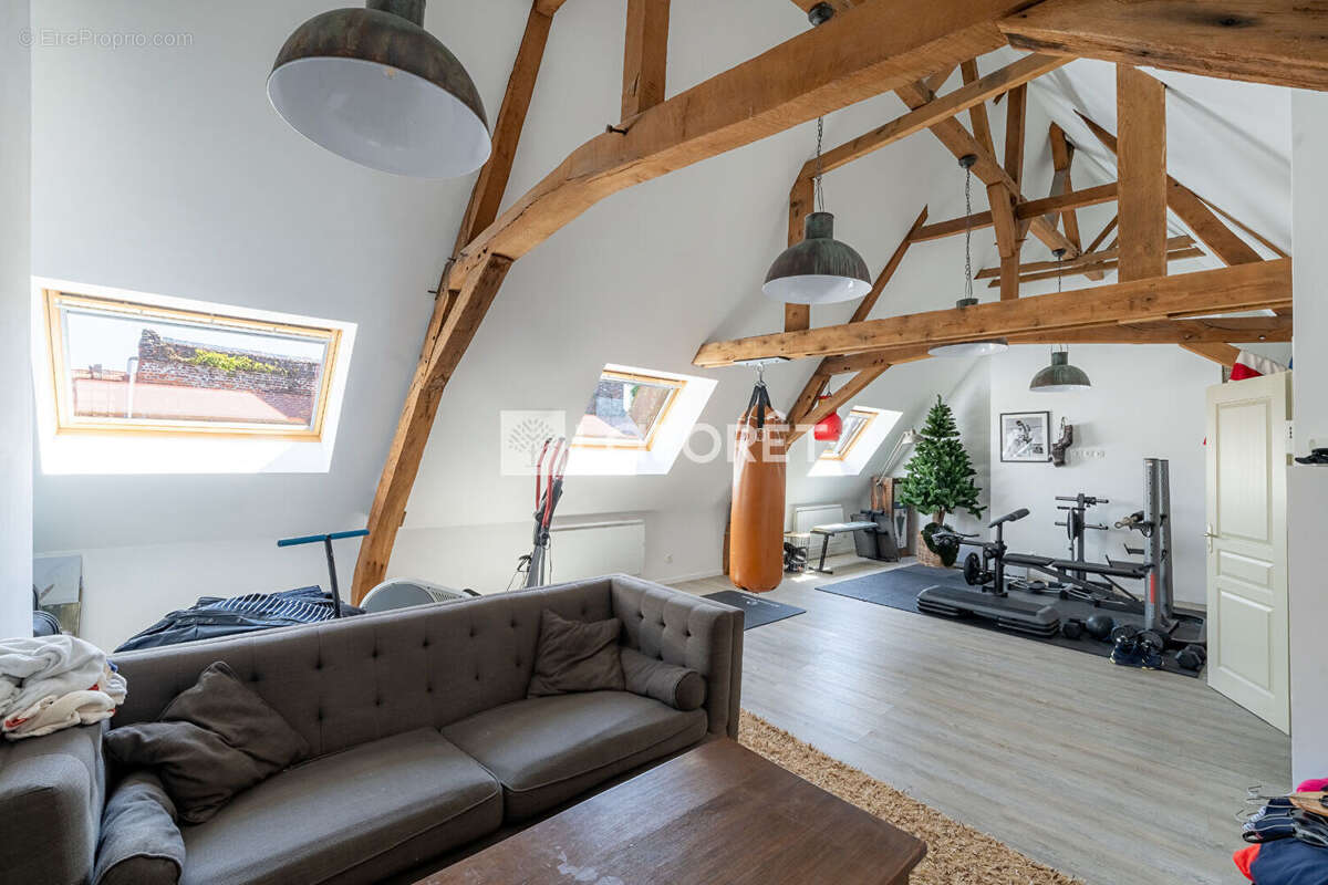 Grande maison d'époque rénovée avec goût - Secteur Tribunal - photo 8