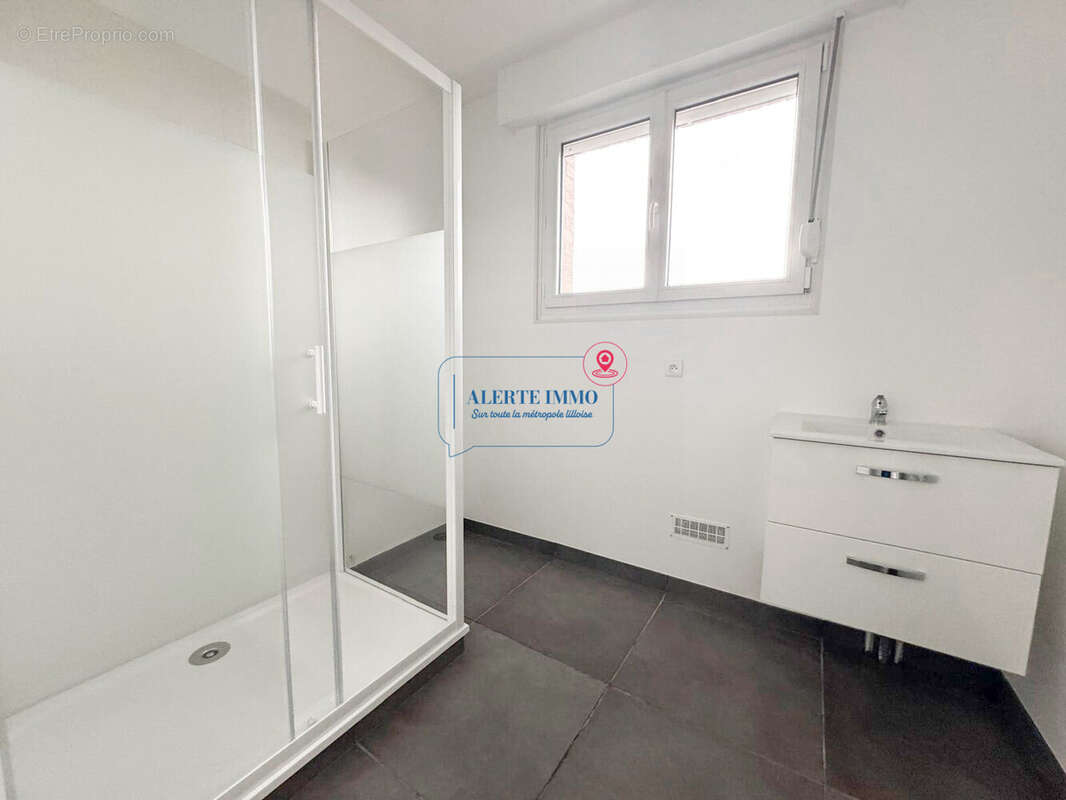 Maison à LA NEUVILLE