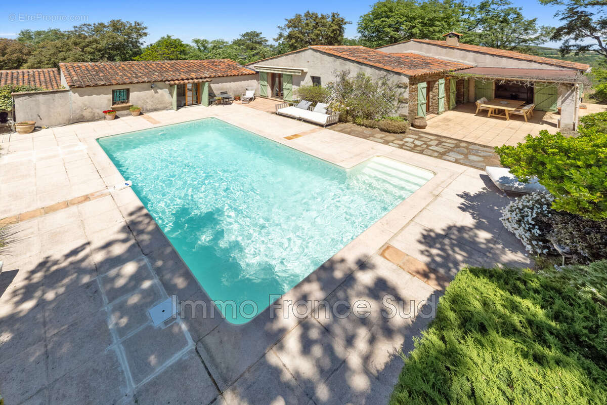 Maison à LA GARDE-FREINET