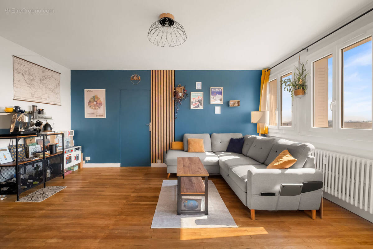 Photo 1 - Appartement à DECINES-CHARPIEU