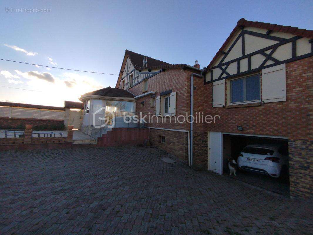 Maison à MONCHAUX-SORENG
