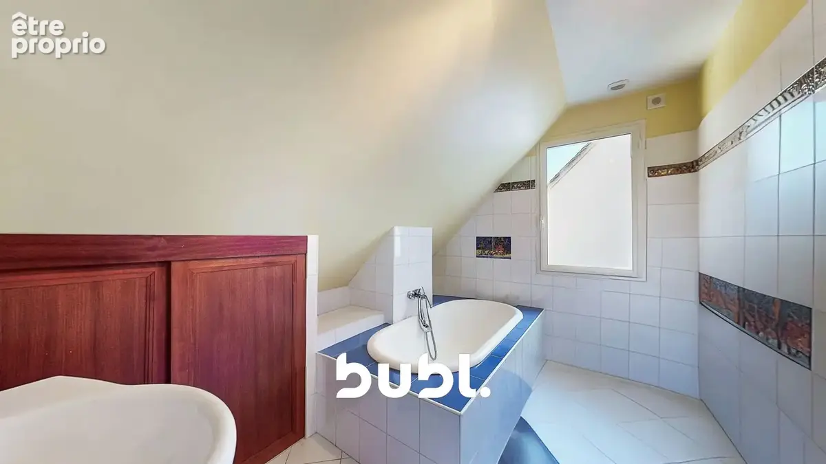 Propriété d’exception 470 m2 / terrain de 1 193 m2 avec piscine couverte chauffée - photo 14