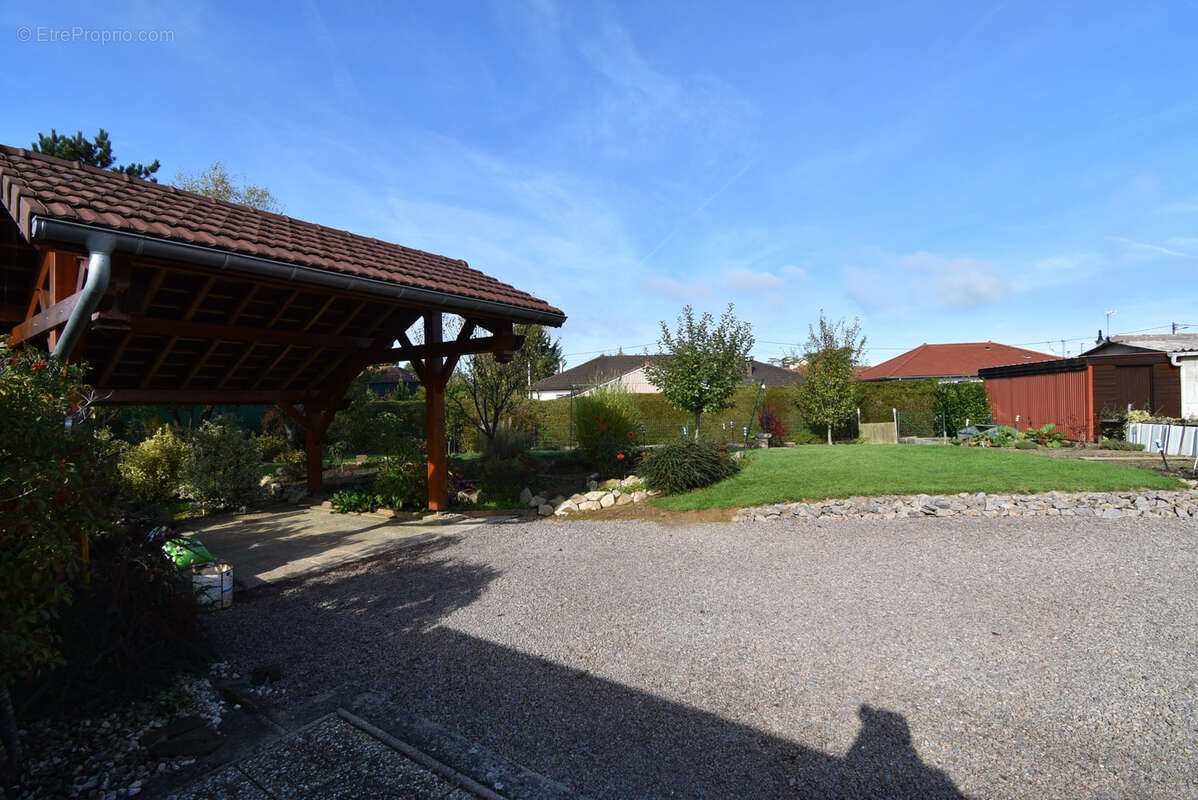 Maison à SAINT-LOUP-SUR-SEMOUSE