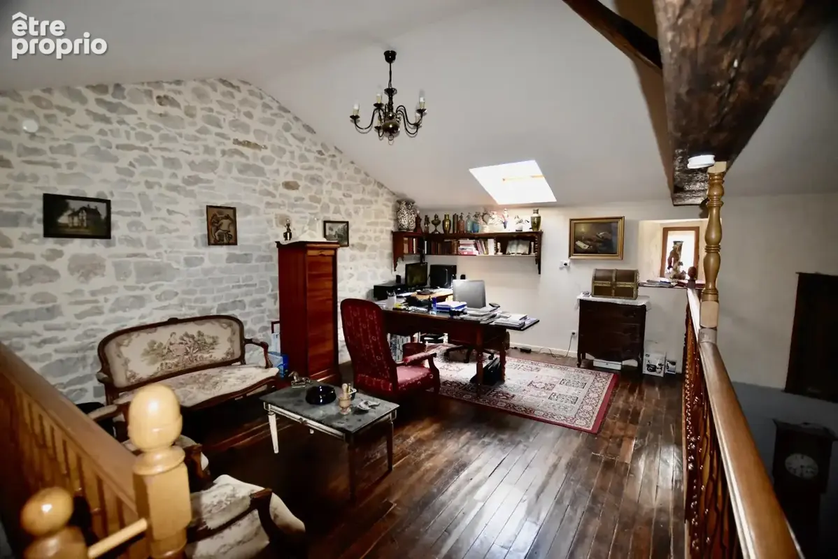 Magifique Longère avec piscine intérieure, 2 maison d'amis et 7 ha de terrain. - photo 8