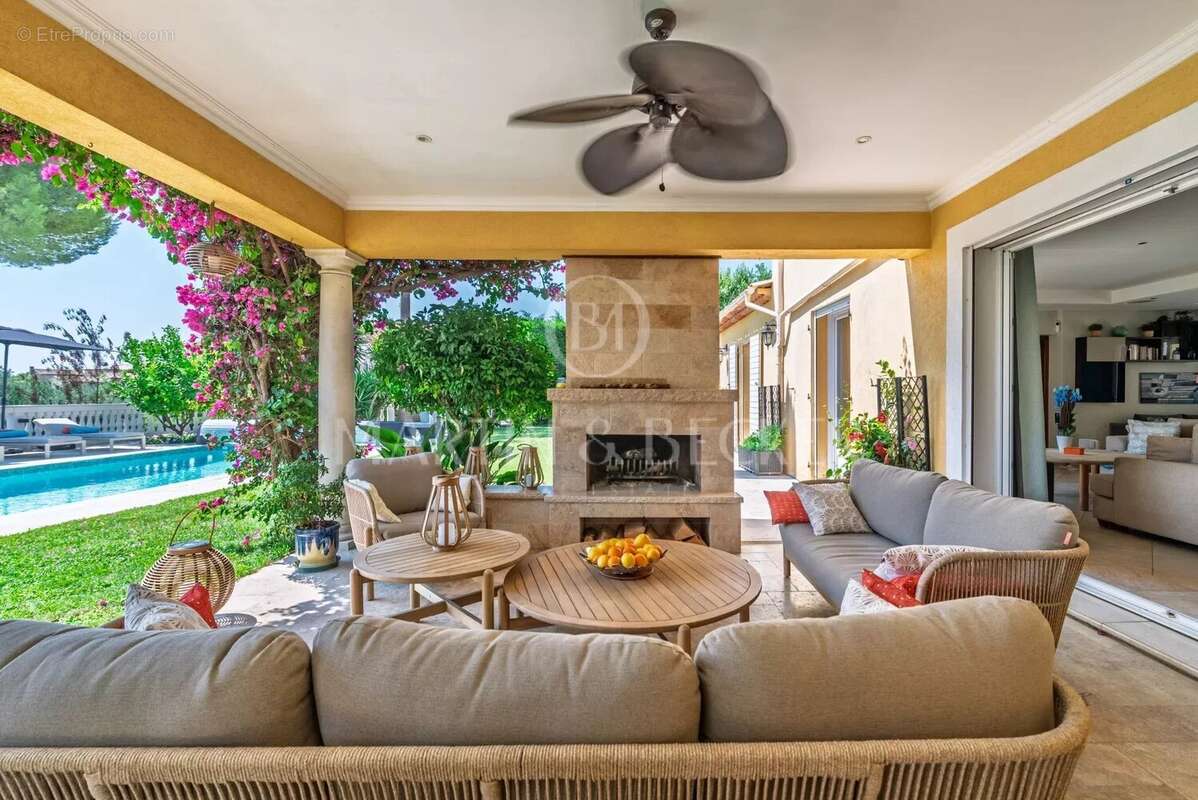 Maison à CAGNES-SUR-MER